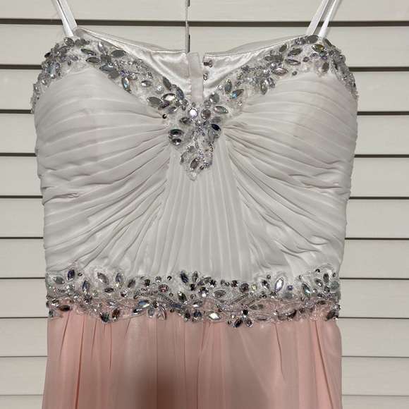 Bee Darlin Prom Dress - Picture 5 of 7